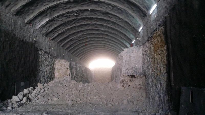 Rock anchor bolt pattern at shaft or tunnel face